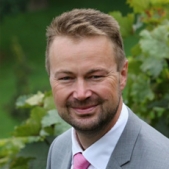 František Tlapák